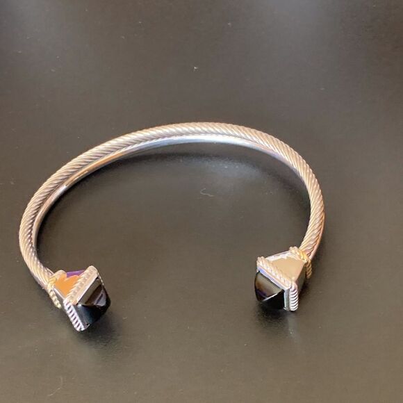 STERLING SILVER & 18K ITALIAN CABLE PYRAMID BANGLE WITH BLACK ONYX - Picture 5 of 14